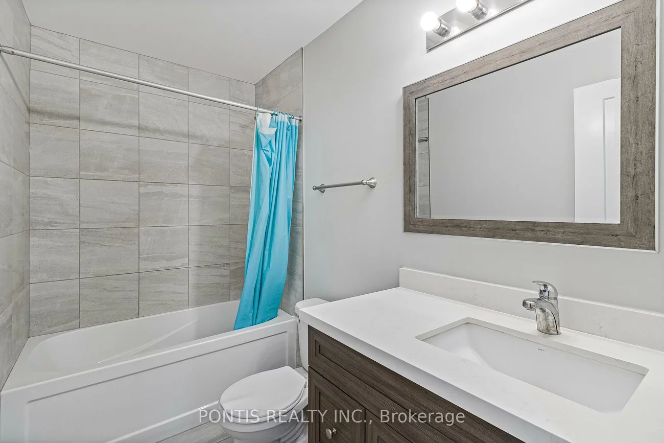 21, STONEHART, East Bayfield, Barrie