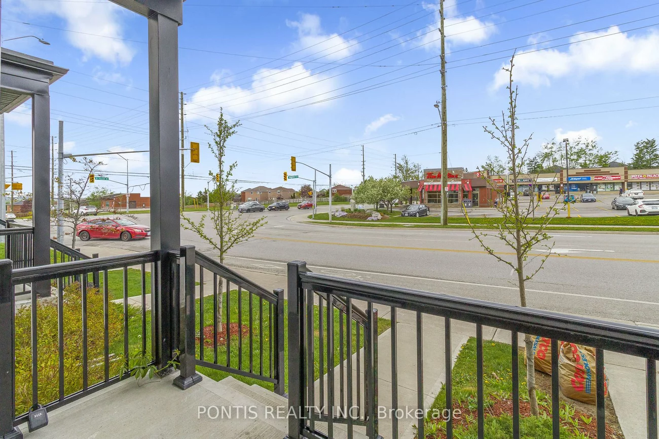 21, STONEHART, East Bayfield, Barrie