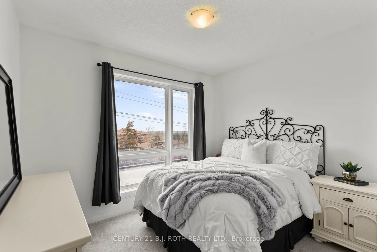 300, ESSA, 400 West, Barrie