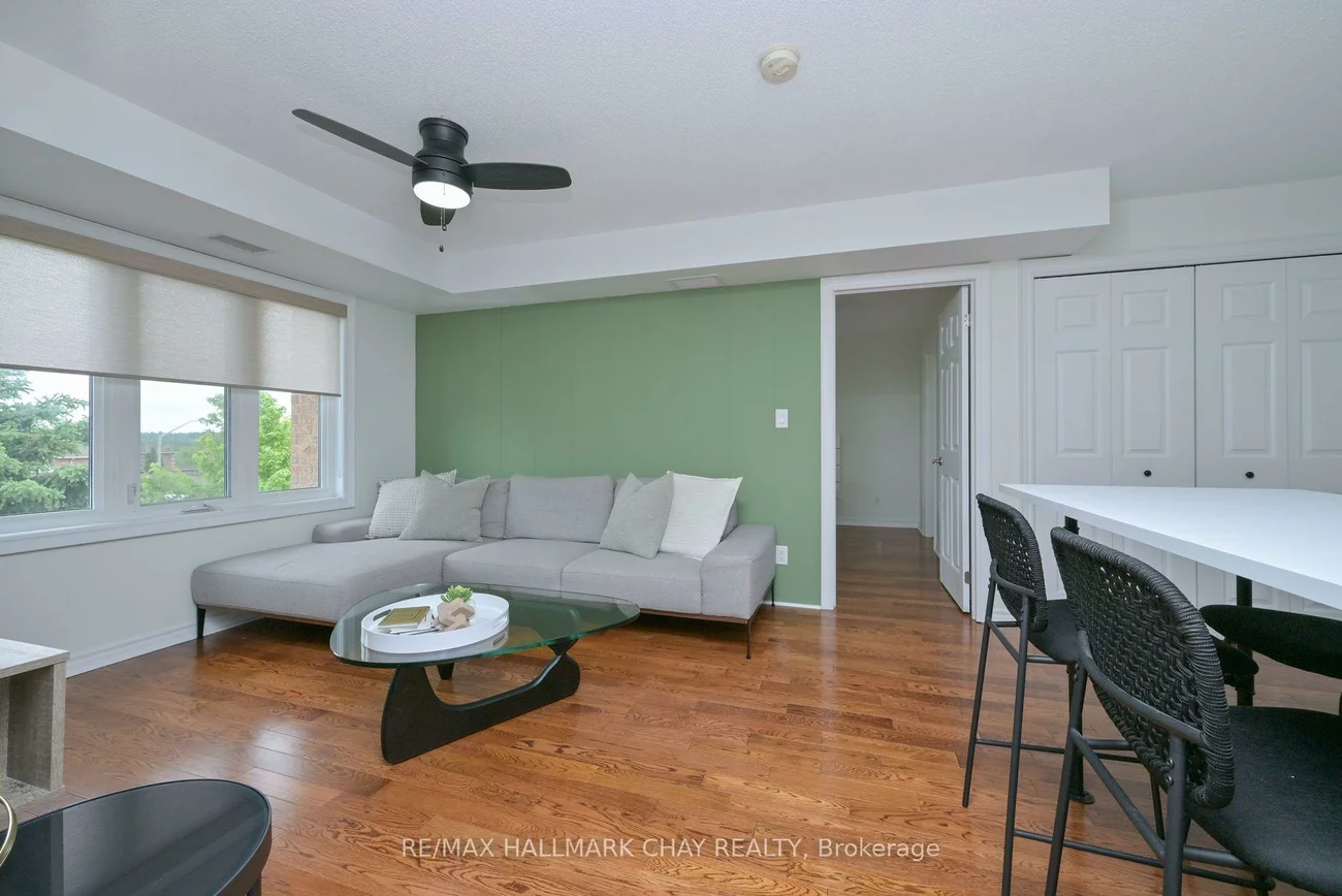 500, Mapleview, Holly, Barrie