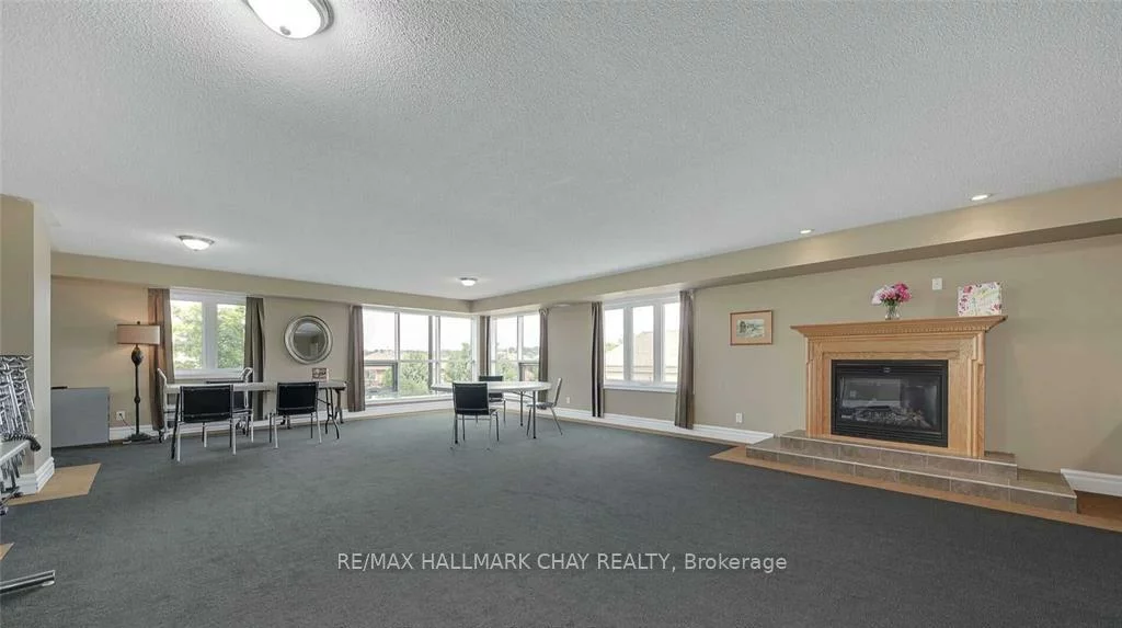 500, Mapleview, Holly, Barrie
