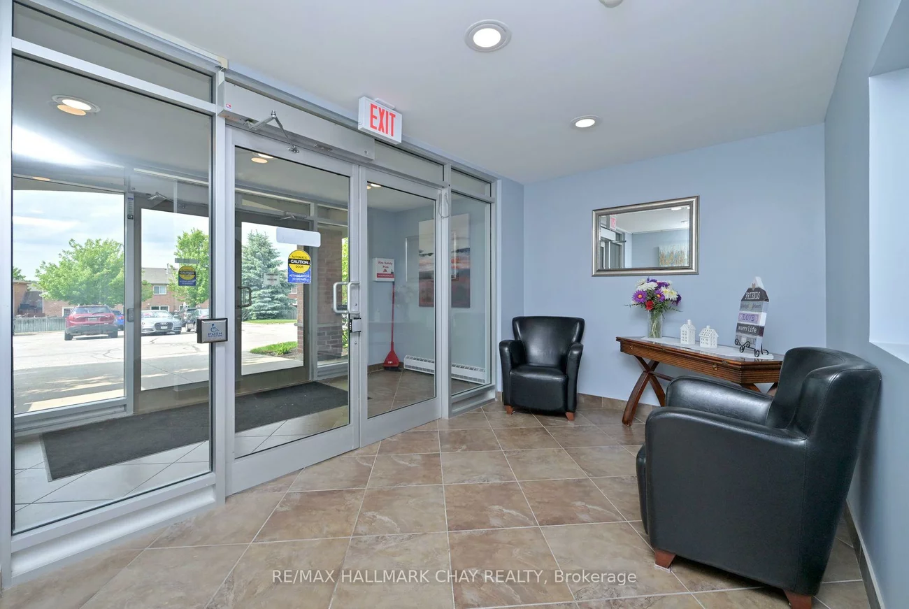 500, Mapleview, Holly, Barrie