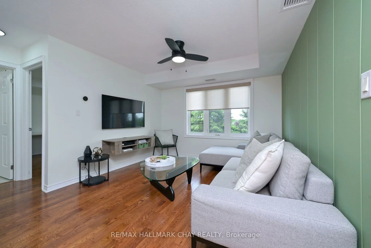 500, Mapleview, Holly, Barrie