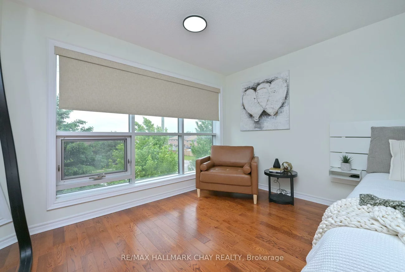 500, Mapleview, Holly, Barrie