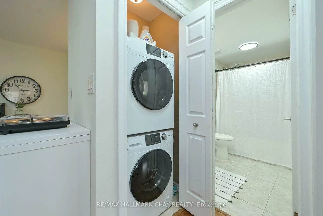500, Mapleview, Holly, Barrie