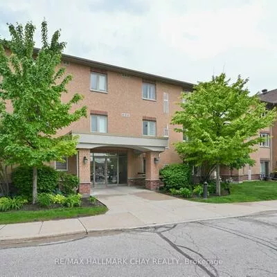 500, Mapleview, Holly, Barrie