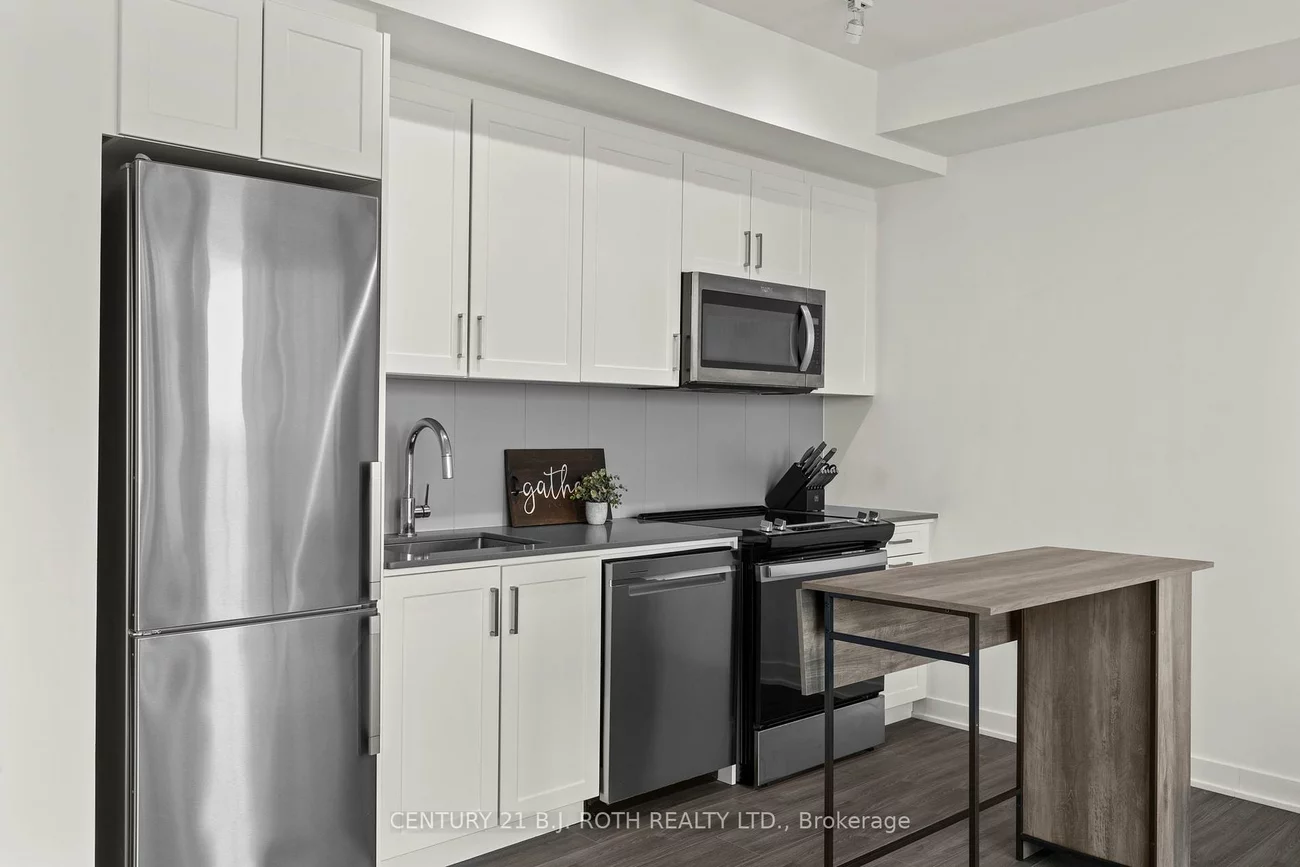 PH 681, YONGE, Painswick South, Barrie
