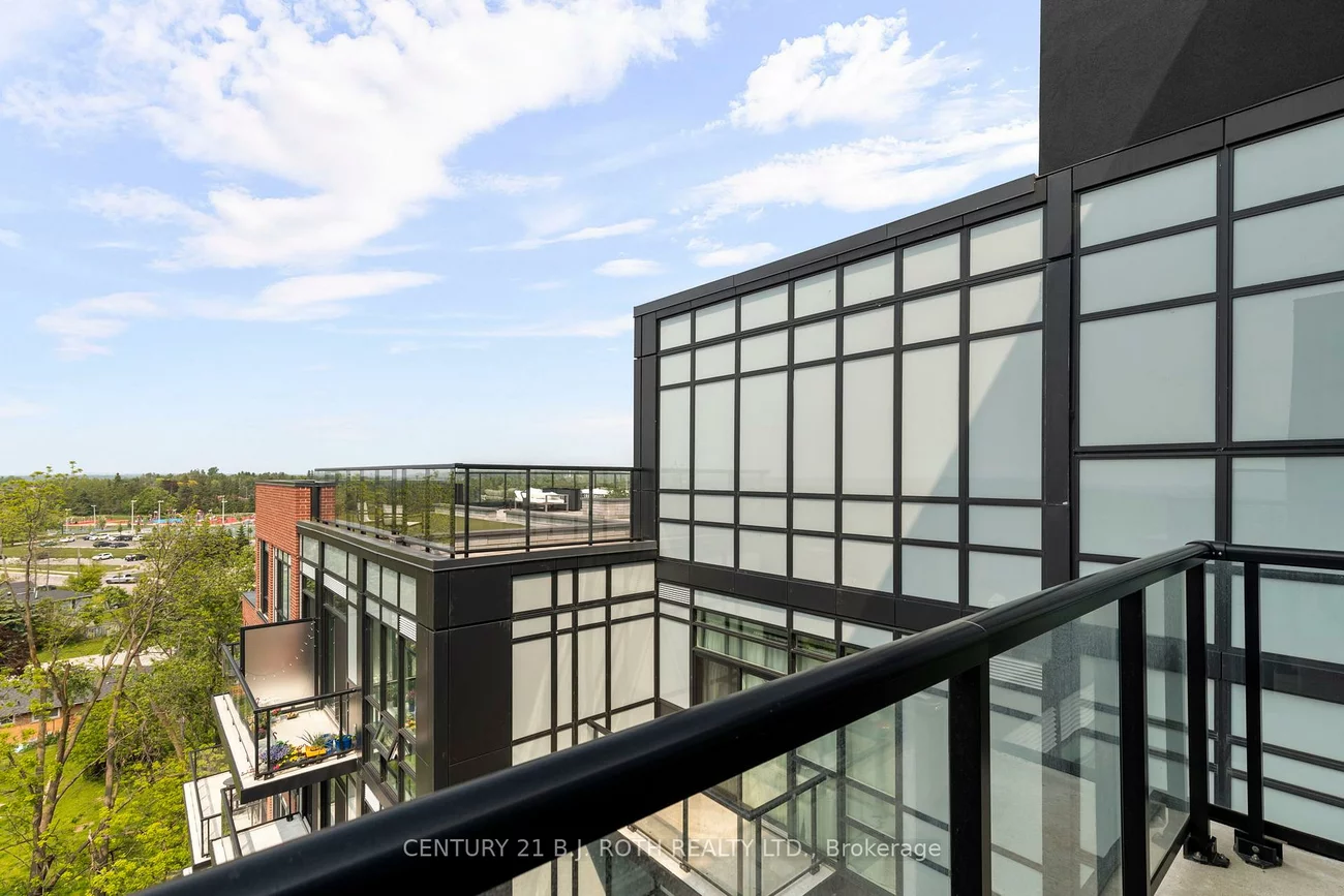 PH 681, YONGE, Painswick South, Barrie