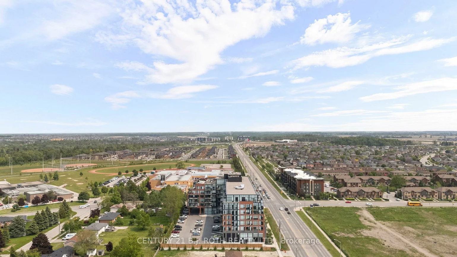 PH 681, YONGE, Painswick South, Barrie