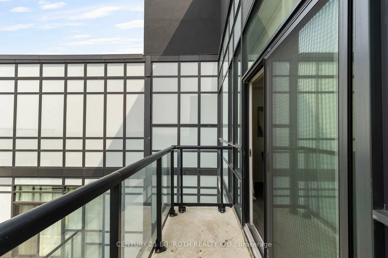 PH 681, YONGE, Painswick South, Barrie