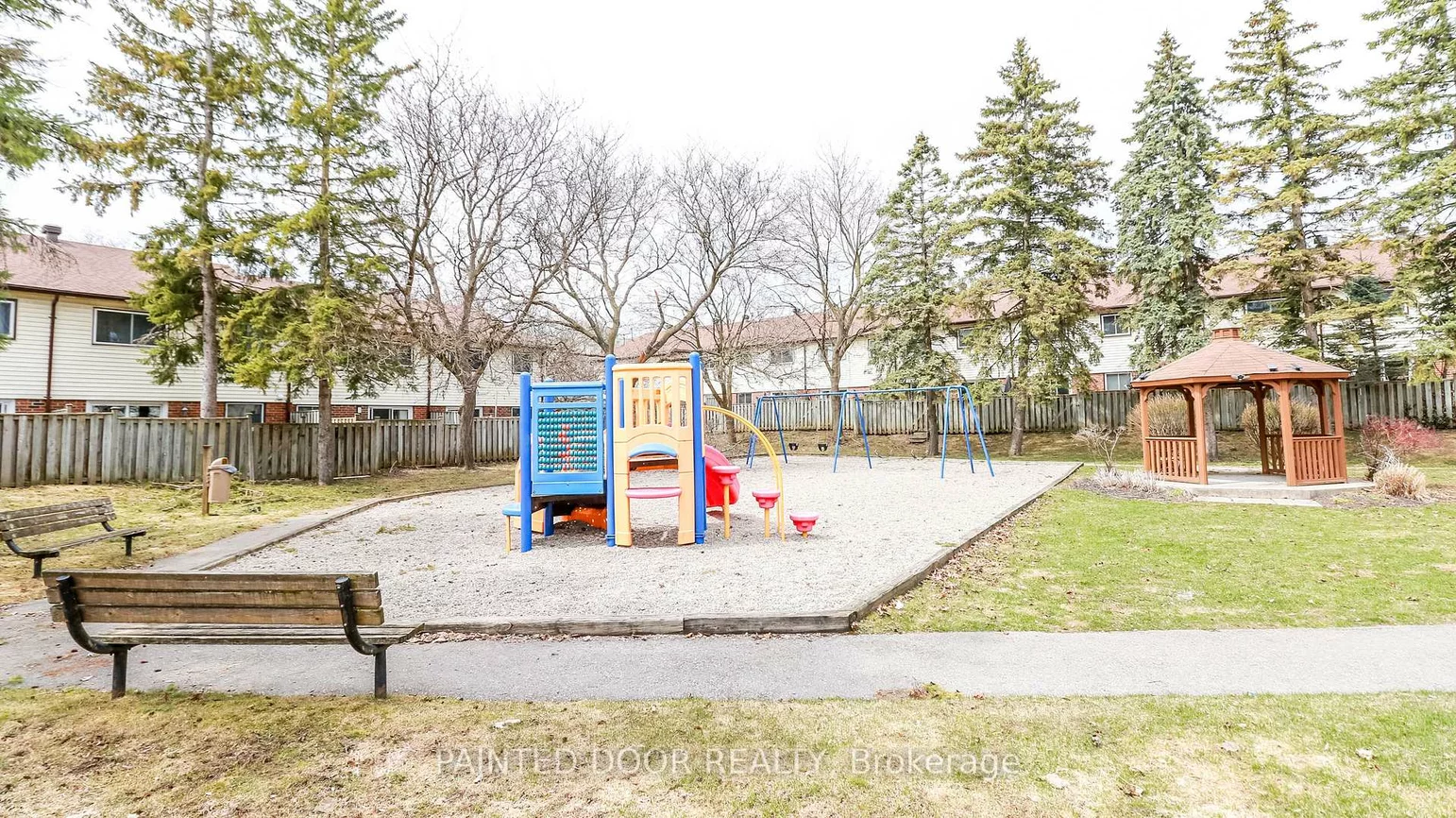 28, Donald, Queen's Park, Barrie