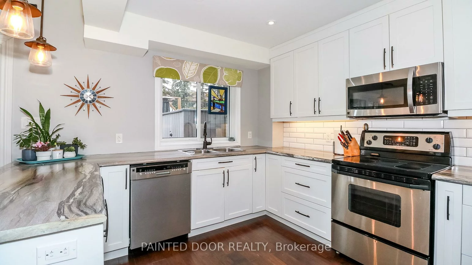 28, Donald, Queen's Park, Barrie