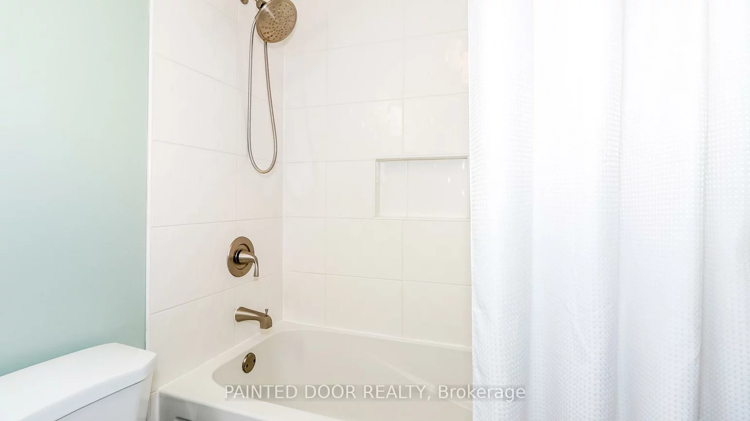 28, Donald, Queen's Park, Barrie