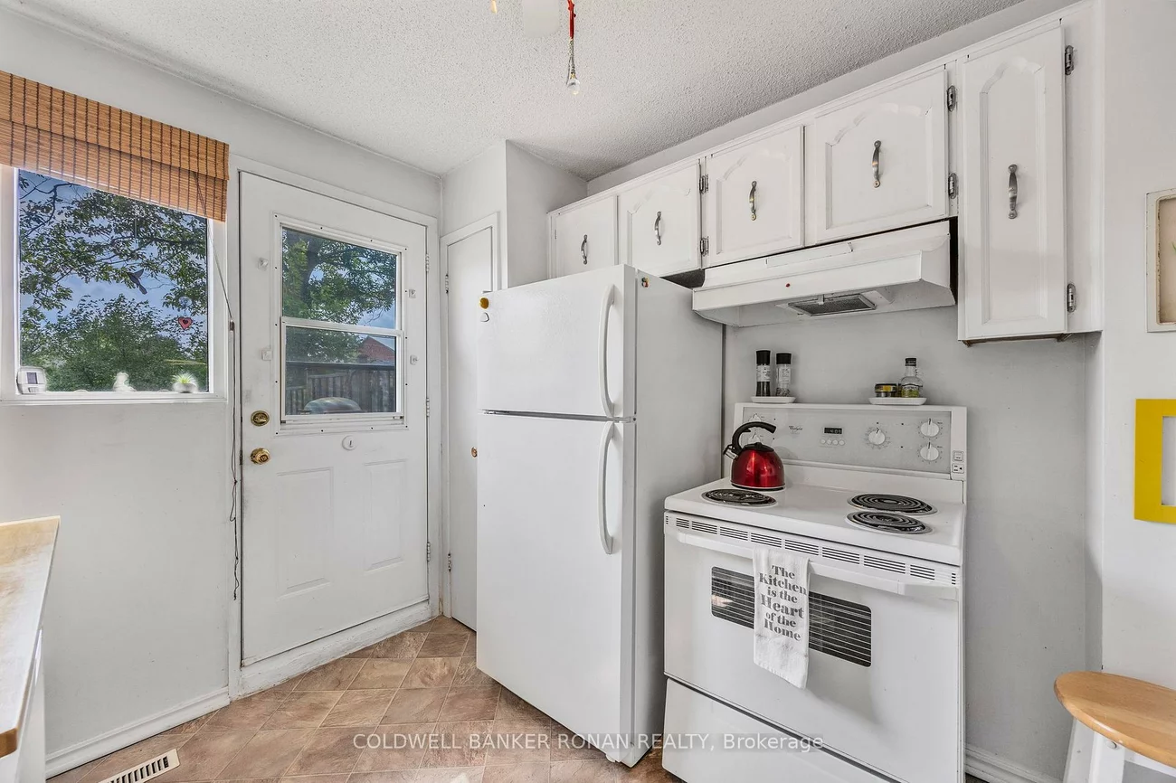 63, Ferris, Cundles East, Barrie