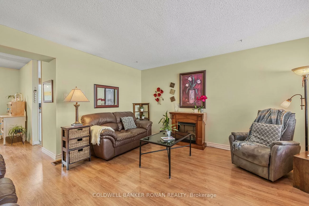 63, Ferris, Cundles East, Barrie