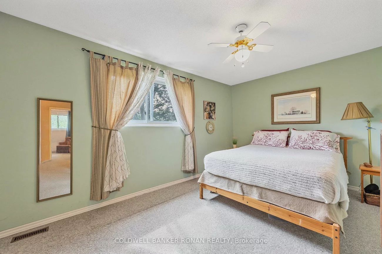 63, Ferris, Cundles East, Barrie