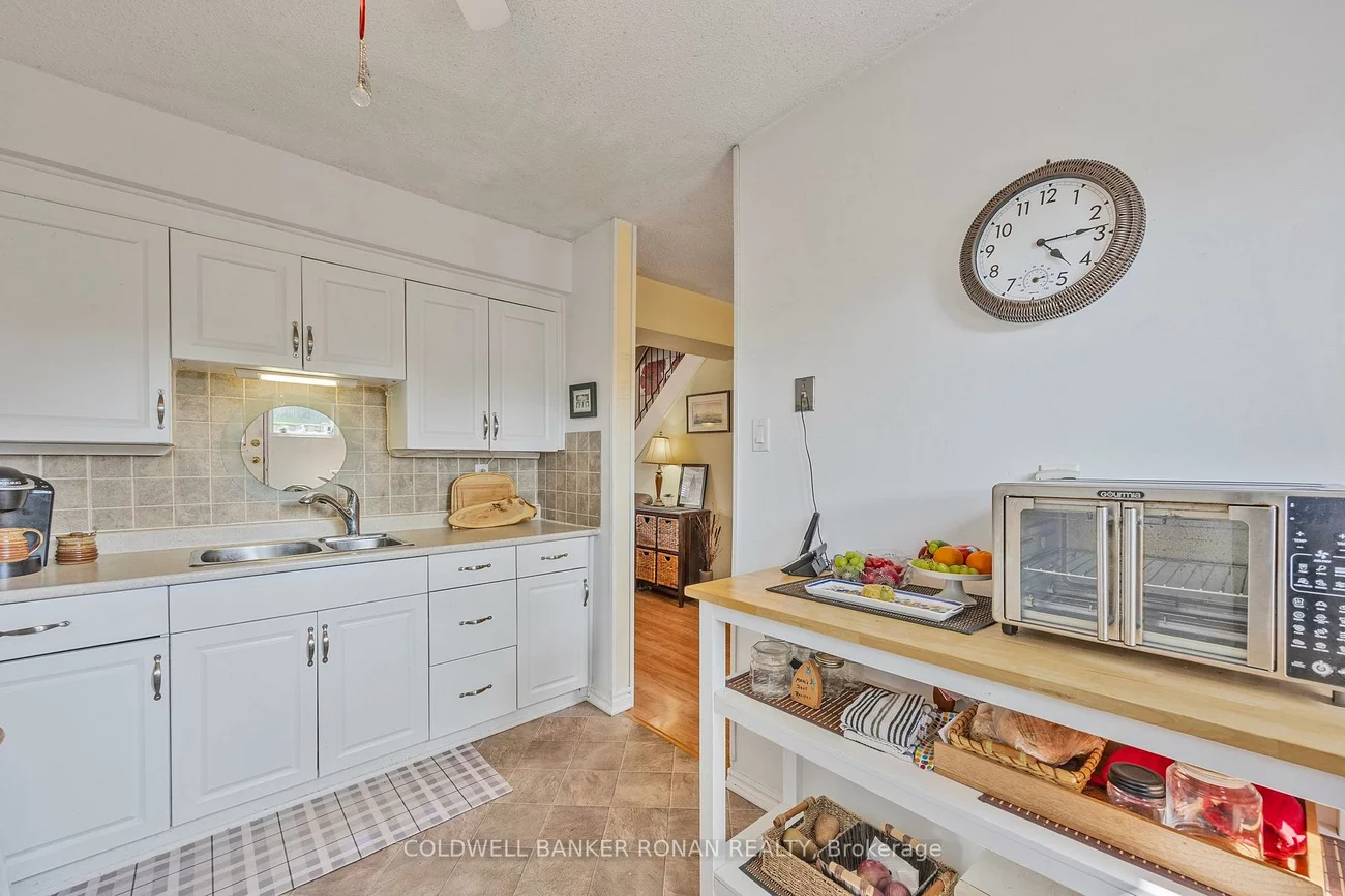 63, Ferris, Cundles East, Barrie