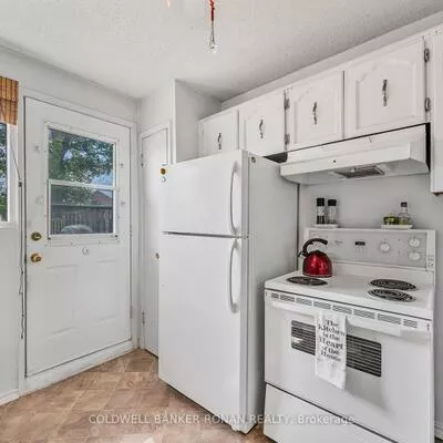63, Ferris, Cundles East, Barrie