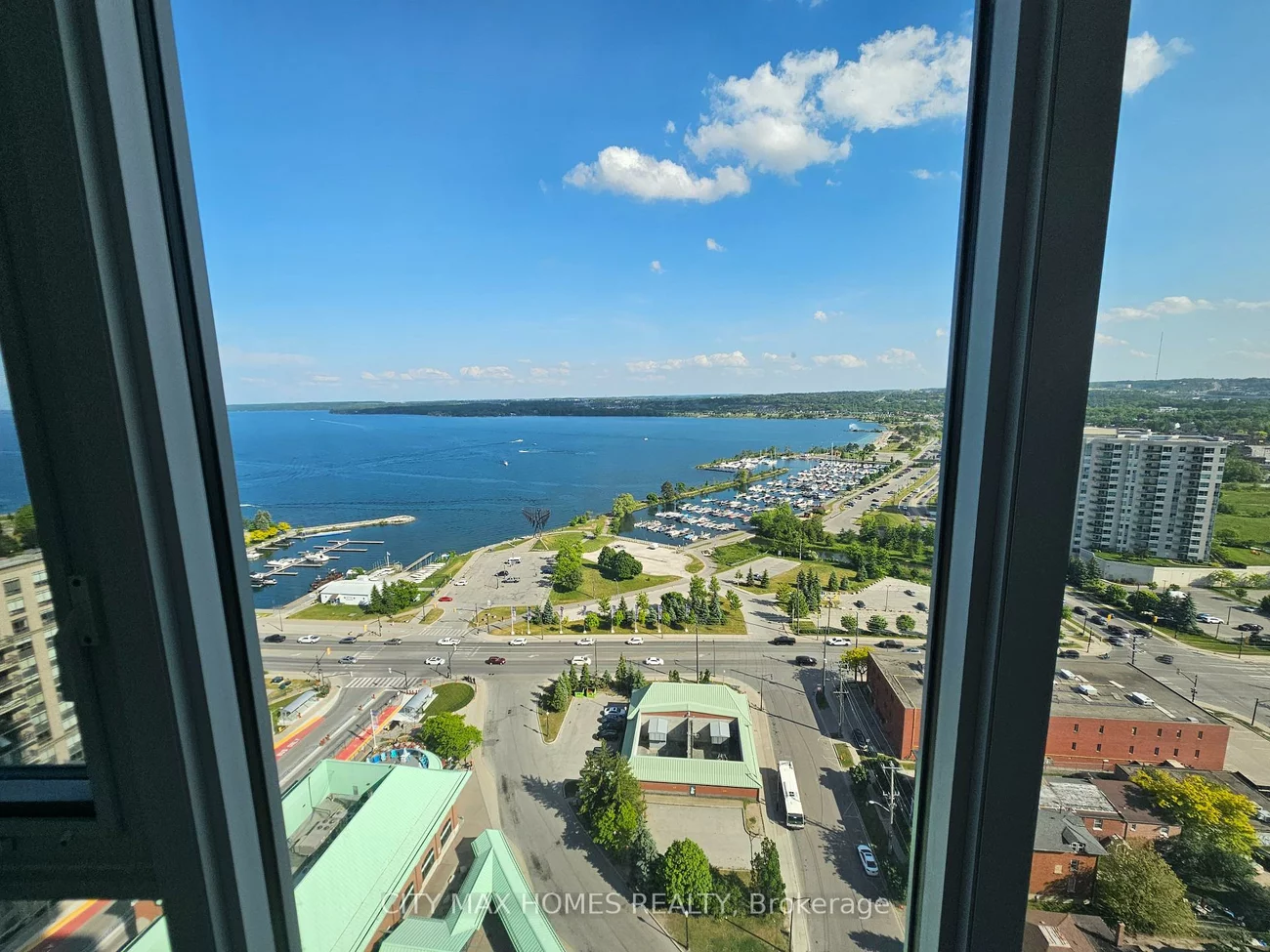 39, Mary, City Centre, Barrie