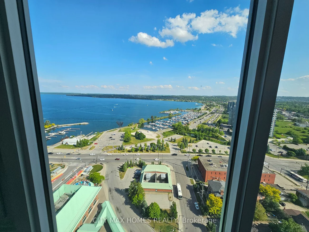 39, Mary, City Centre, Barrie