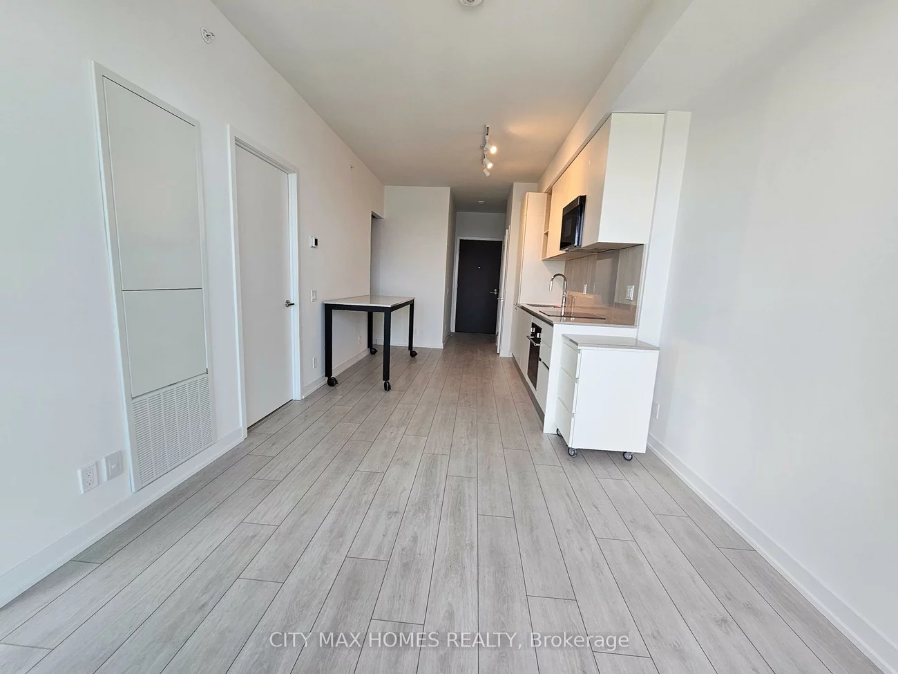 39, Mary, City Centre, Barrie