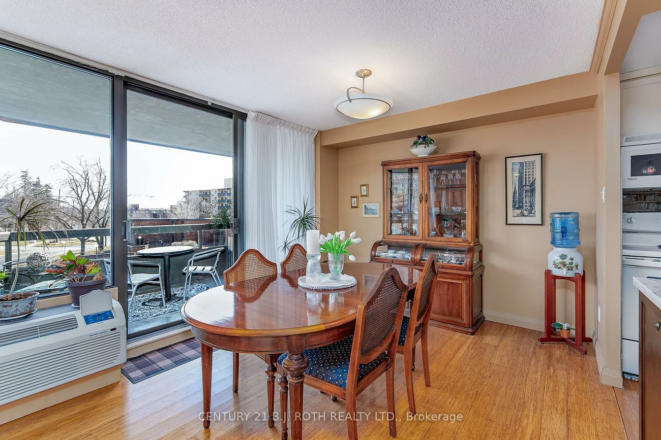 181, Collier, North Shore, Barrie