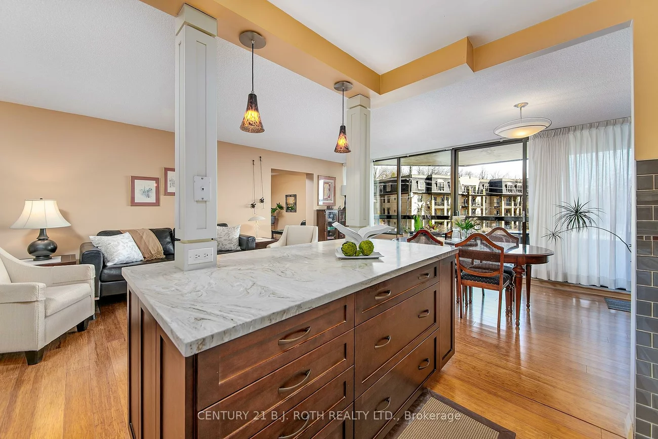 181, Collier, North Shore, Barrie