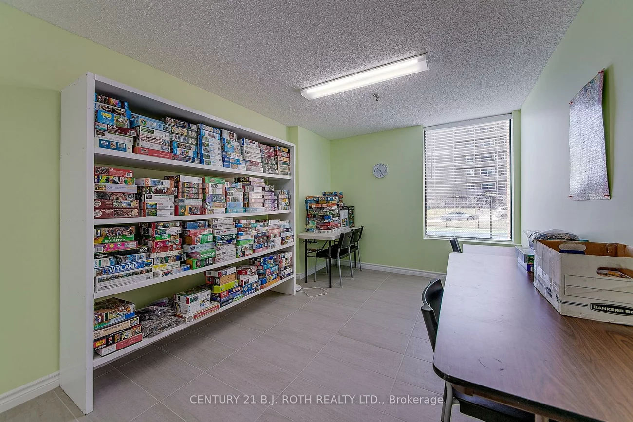 181, Collier, North Shore, Barrie