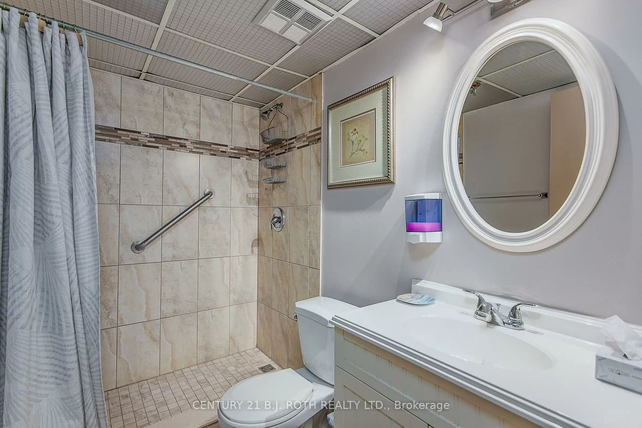 181, Collier, North Shore, Barrie