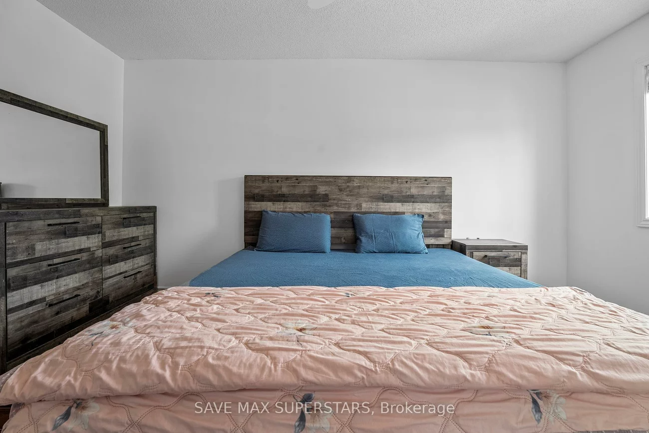 29, MADELAINE, Painswick South, Barrie