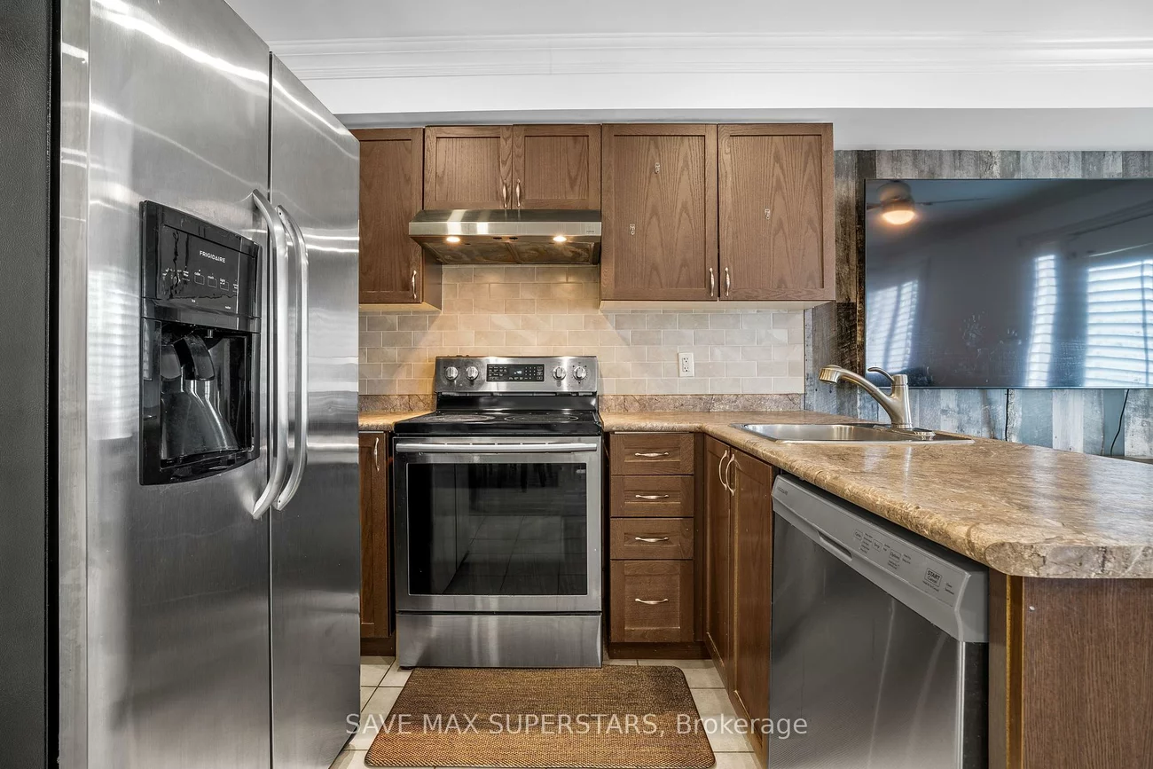 29, MADELAINE, Painswick South, Barrie