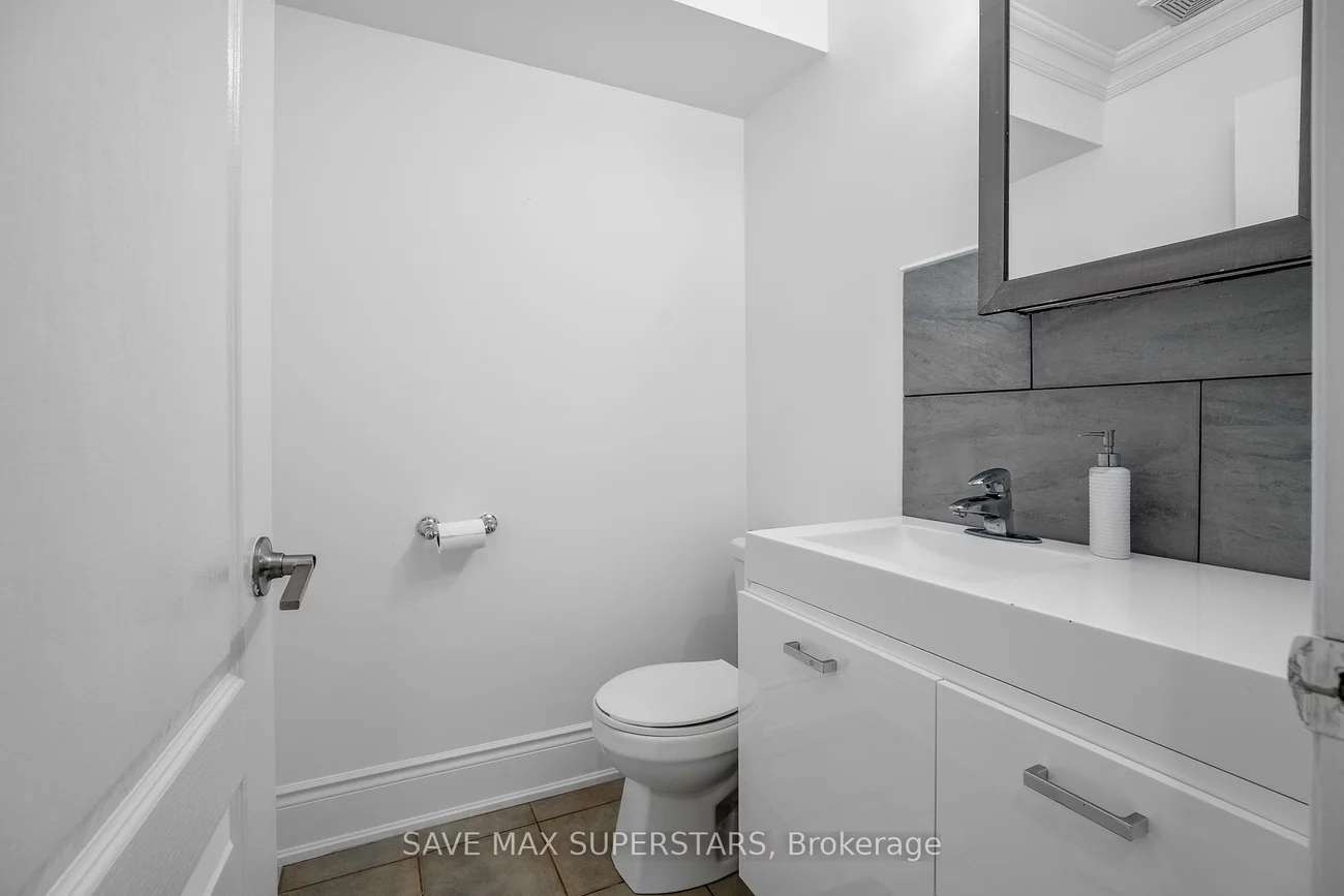 29, MADELAINE, Painswick South, Barrie