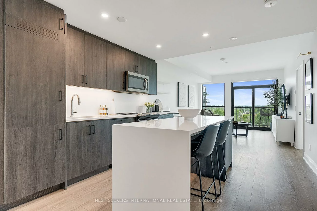 681, Yonge, Painswick South, Barrie