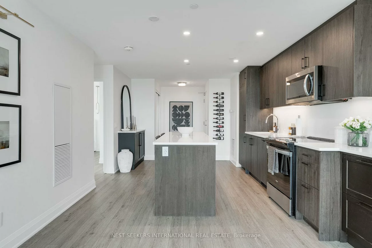 681, Yonge, Painswick South, Barrie