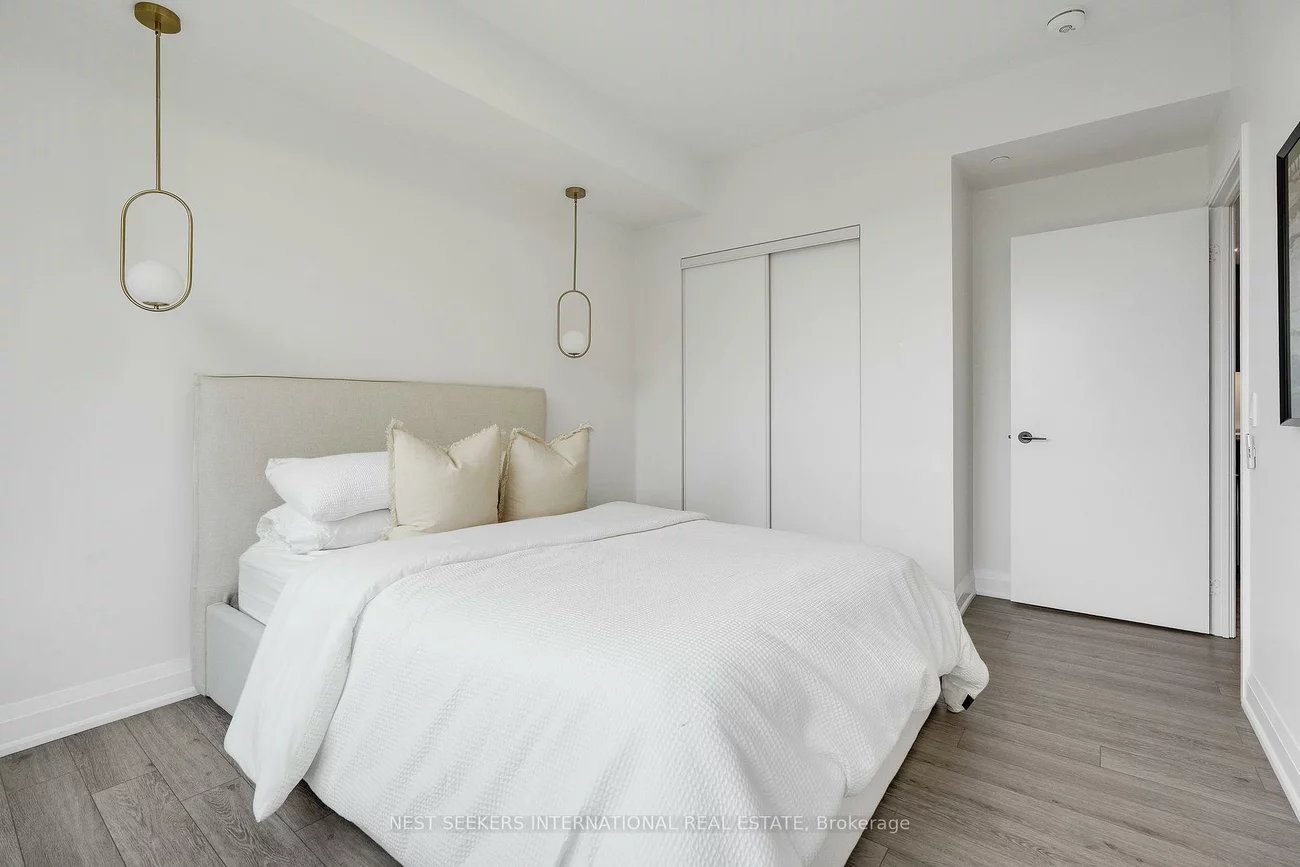 681, Yonge, Painswick South, Barrie
