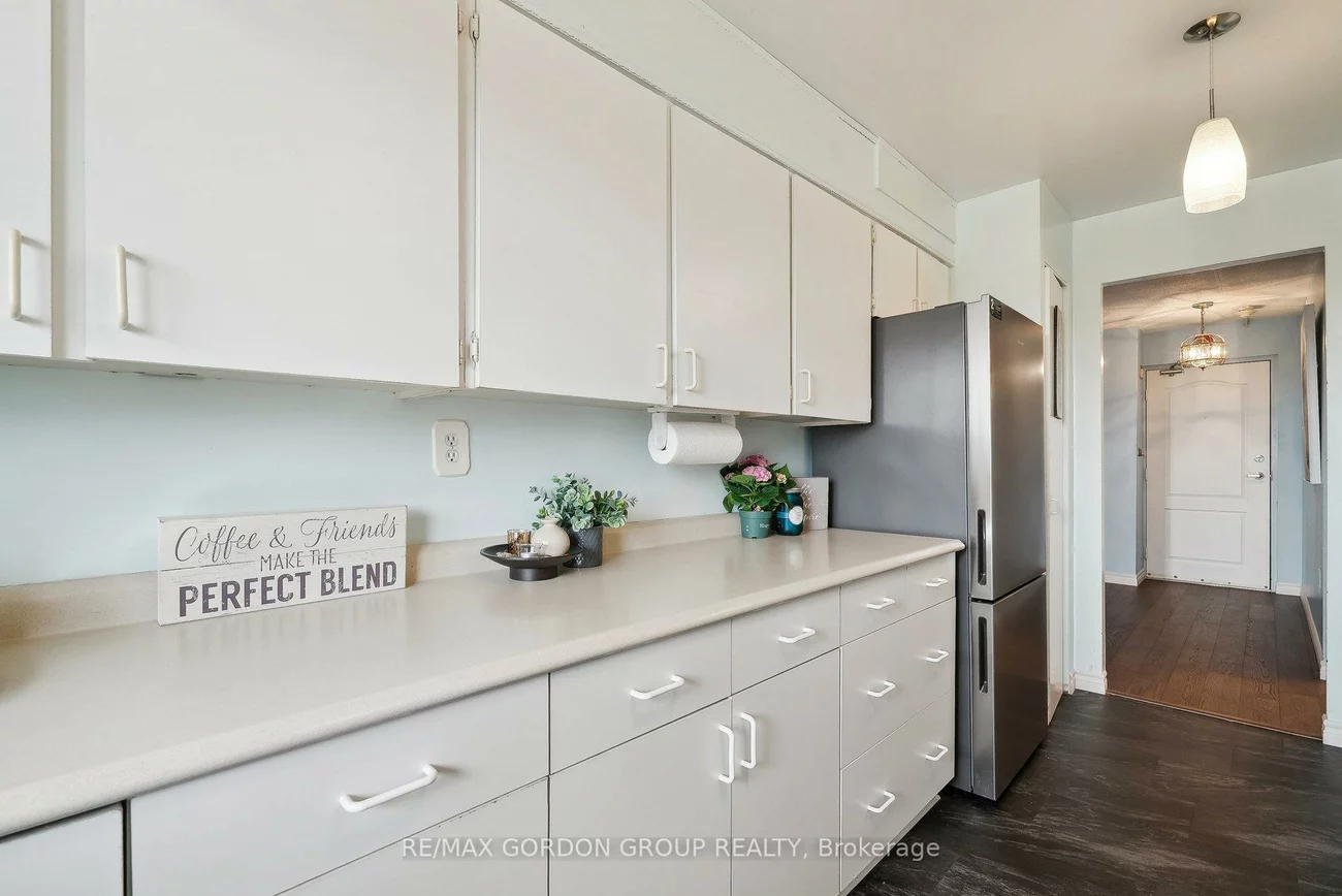 414, Blake, Codrington, Barrie
