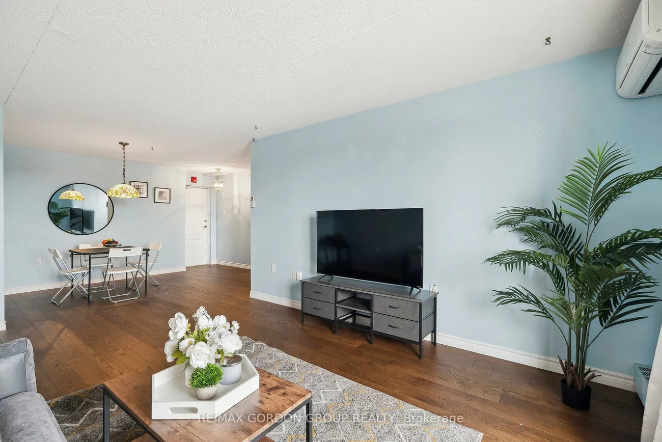 414, Blake, Codrington, Barrie