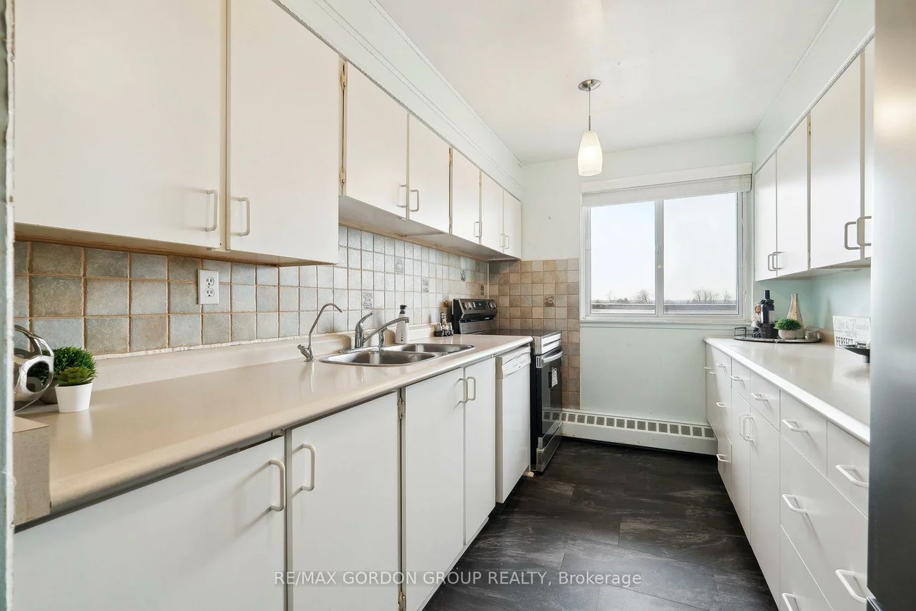414, Blake, Codrington, Barrie