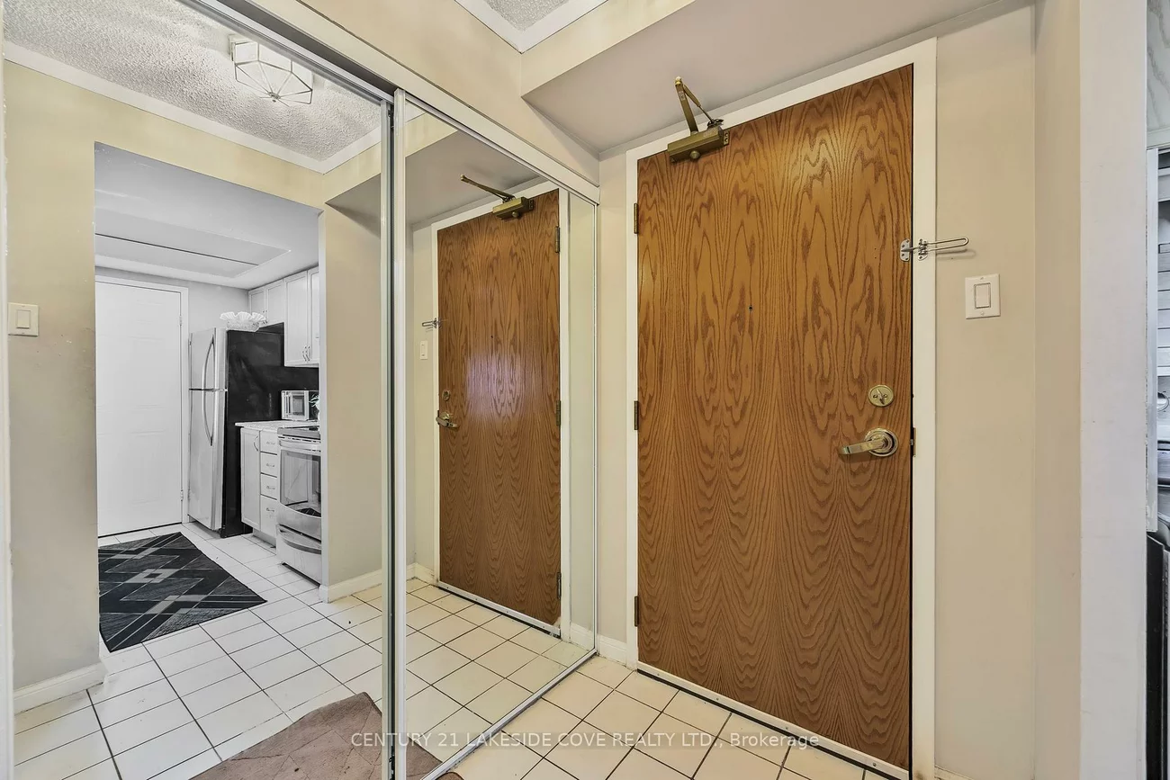 75, Ellen, City Centre, Barrie