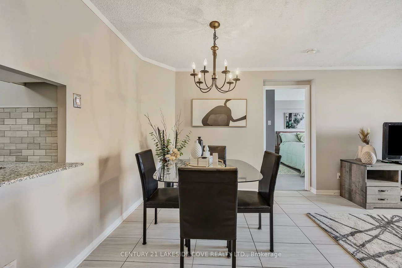 75, Ellen, City Centre, Barrie