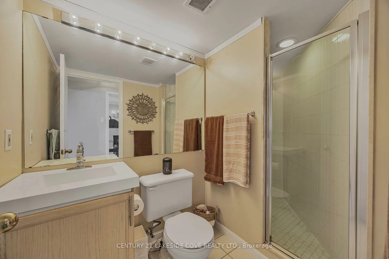 75, Ellen, City Centre, Barrie