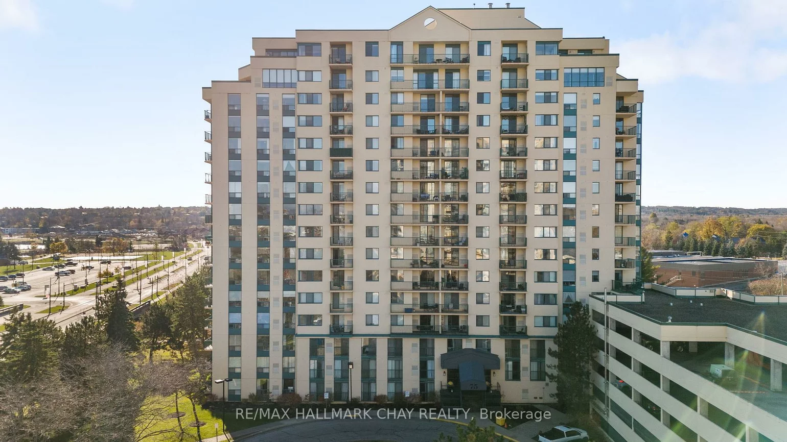 75, Ellen, City Centre, Barrie