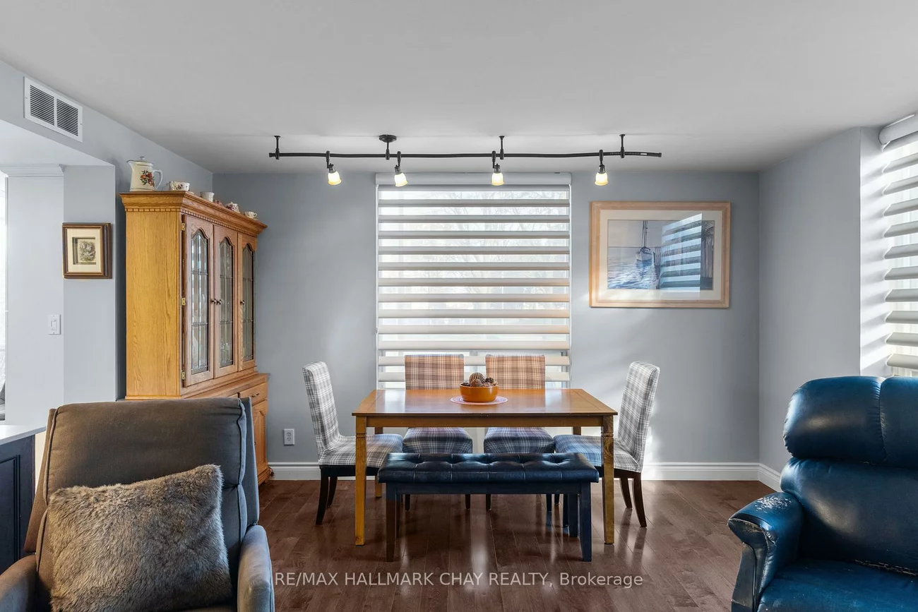75, Ellen, City Centre, Barrie