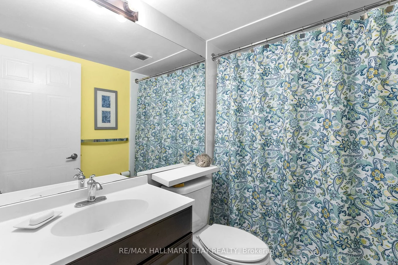 75, Ellen, City Centre, Barrie