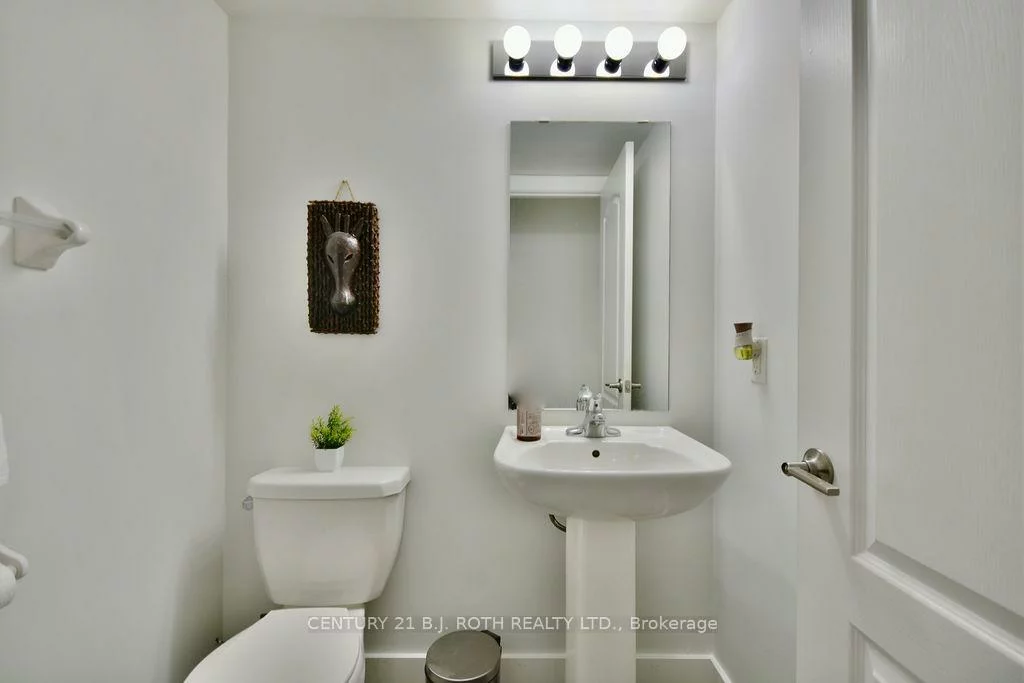 25, Madelaine, Painswick South, Barrie