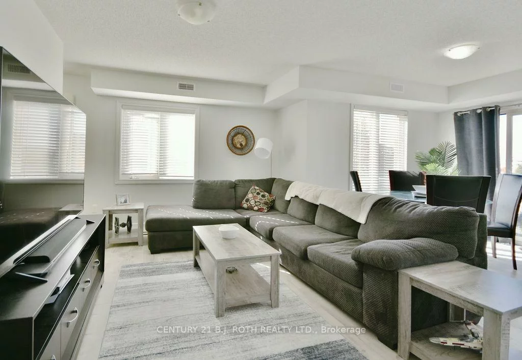25, Madelaine, Painswick South, Barrie