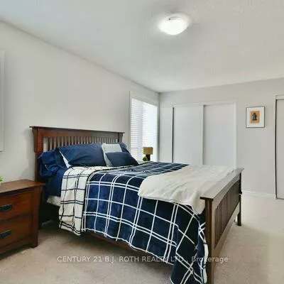 25, Madelaine, Painswick South, Barrie
