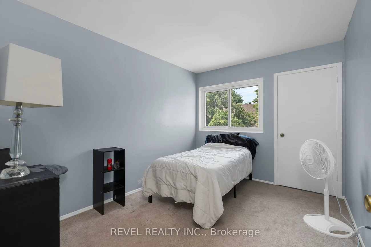 28, Donald, Queen's Park, Barrie