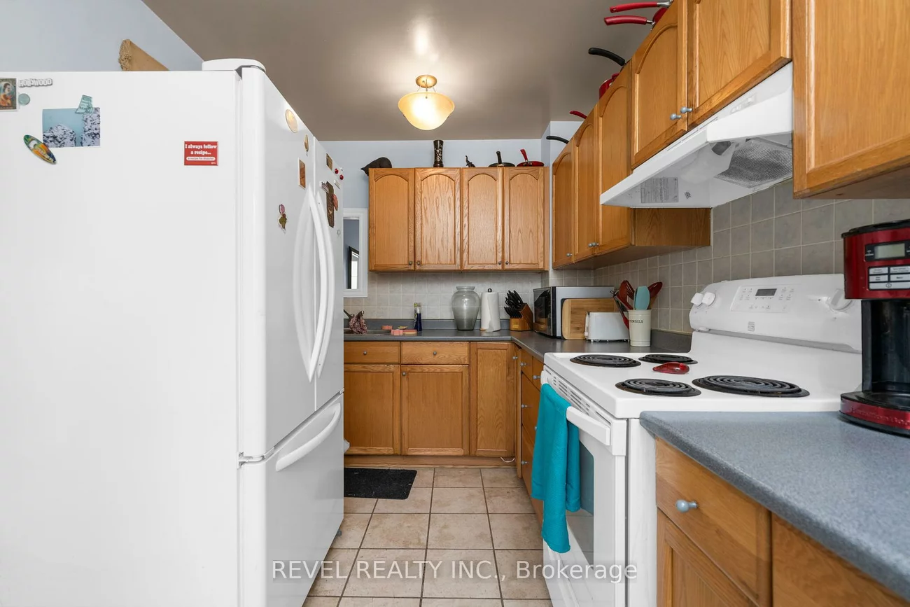 28, Donald, Queen's Park, Barrie