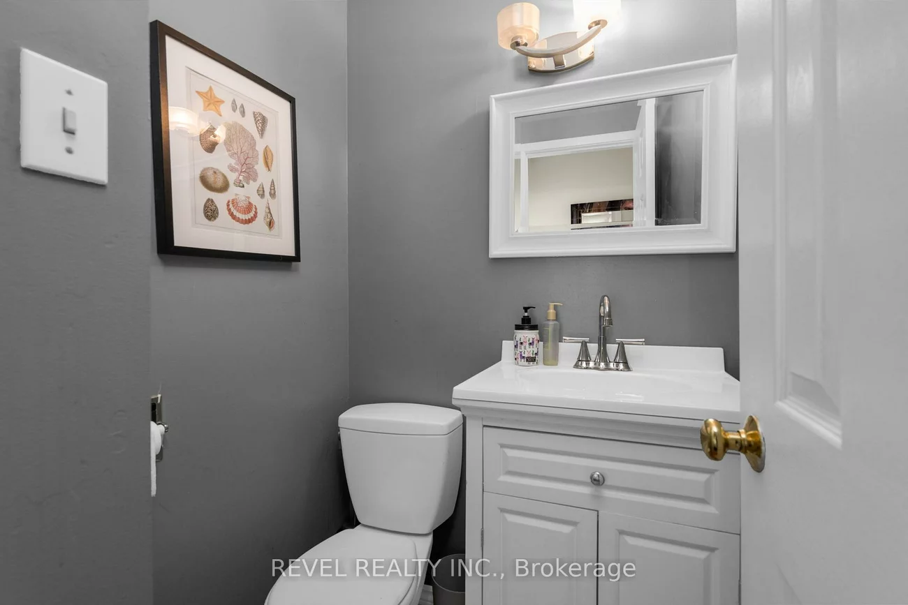 28, Donald, Queen's Park, Barrie